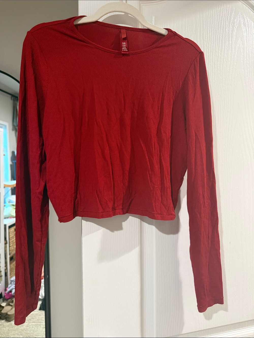 Skims Women's Red Long-Sleeve Ribbed Crop Top